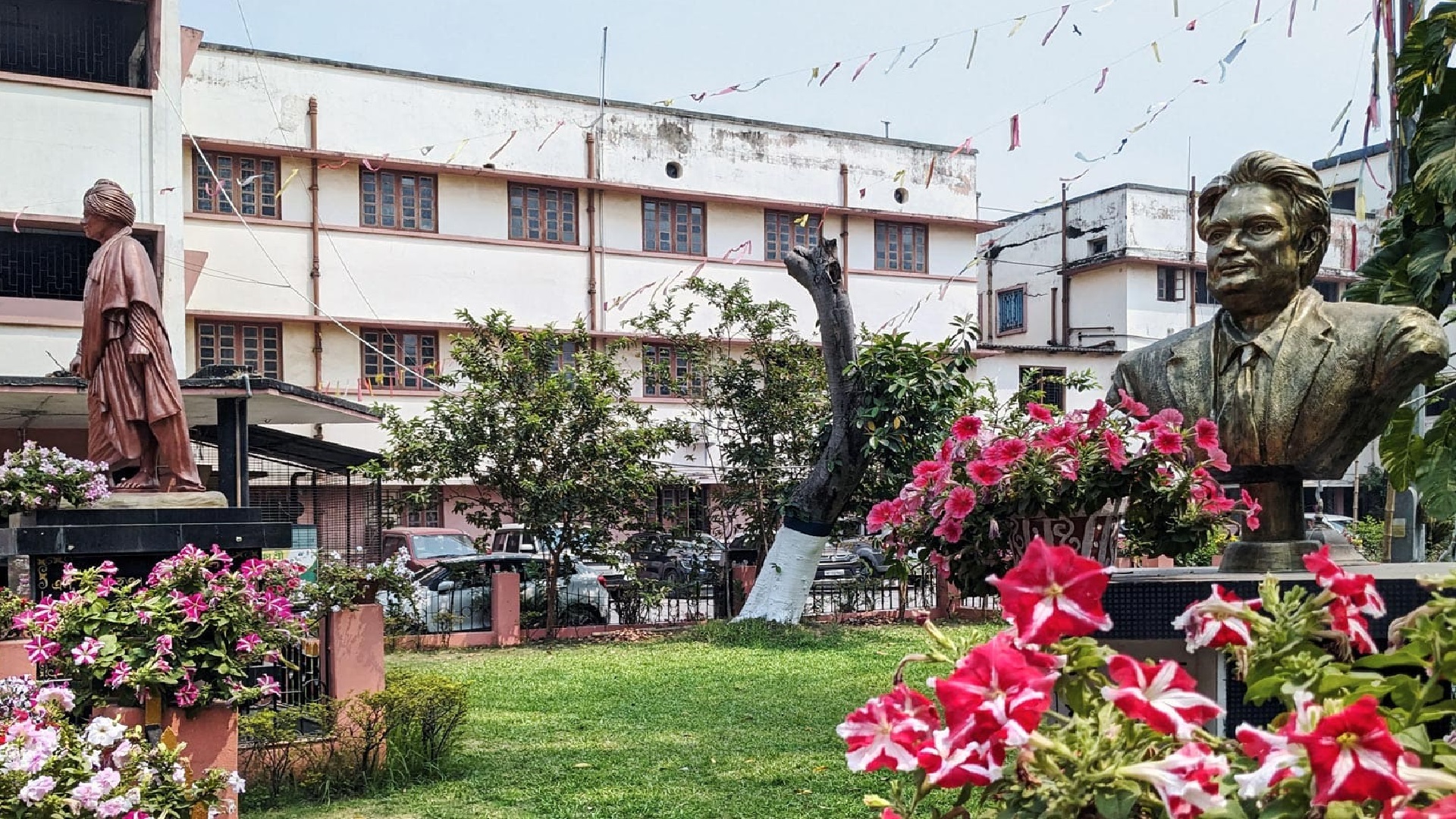 https://vivekanandacollegekolkata.ac.in/uploads/1778832959_1773733963_slider-bg-9.jpg